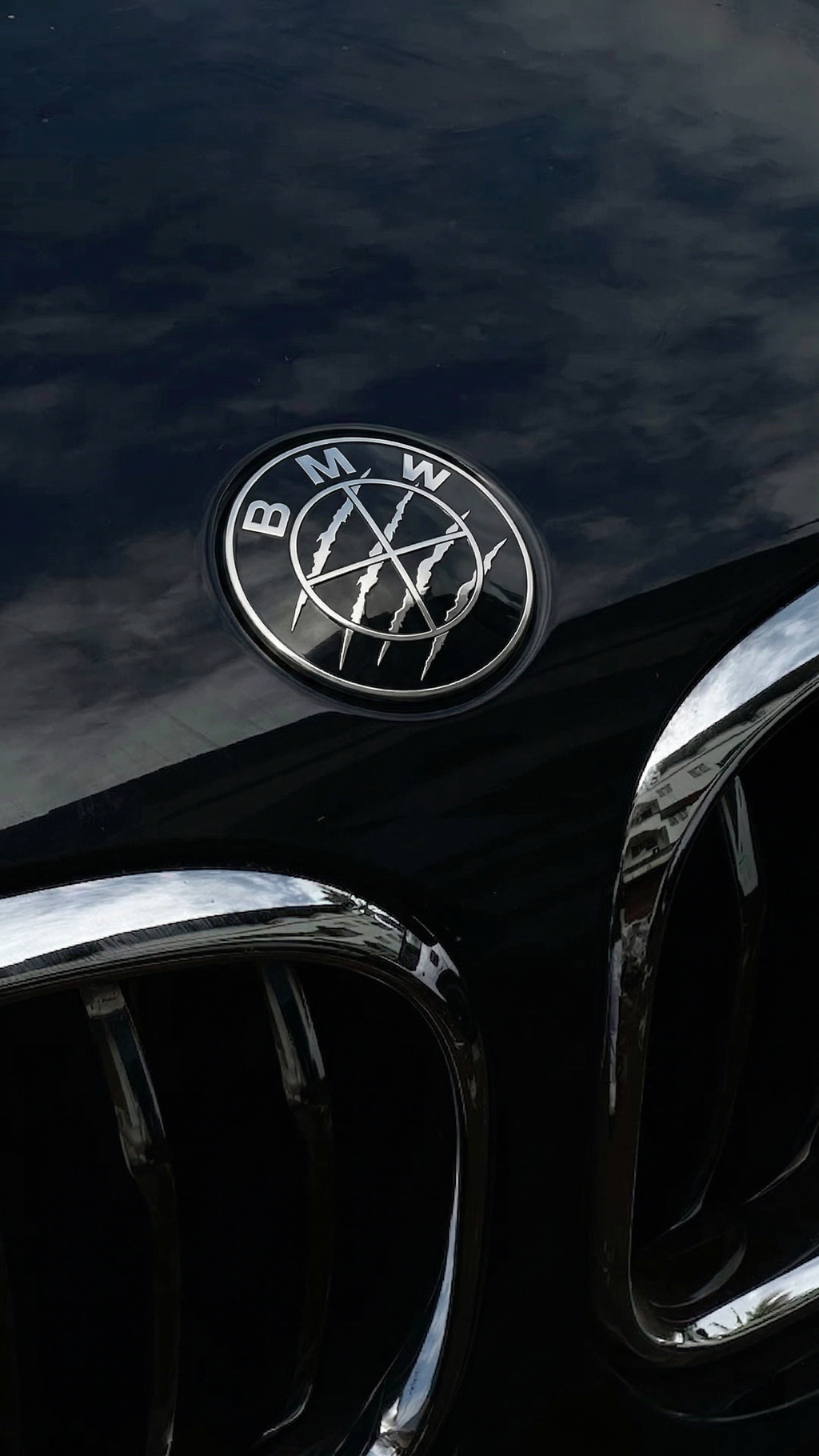 BMW Claw Marks badge